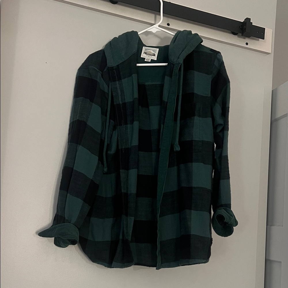 American Eagle Green and Black Plaid Hoodie